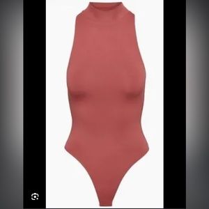 Aritzia Babaton Contour Mockneck Sundried Red Bodysuit